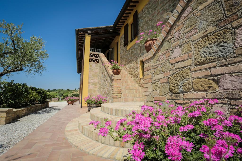 Agriturismo Il Divin Casale Torgiano Luaran gambar